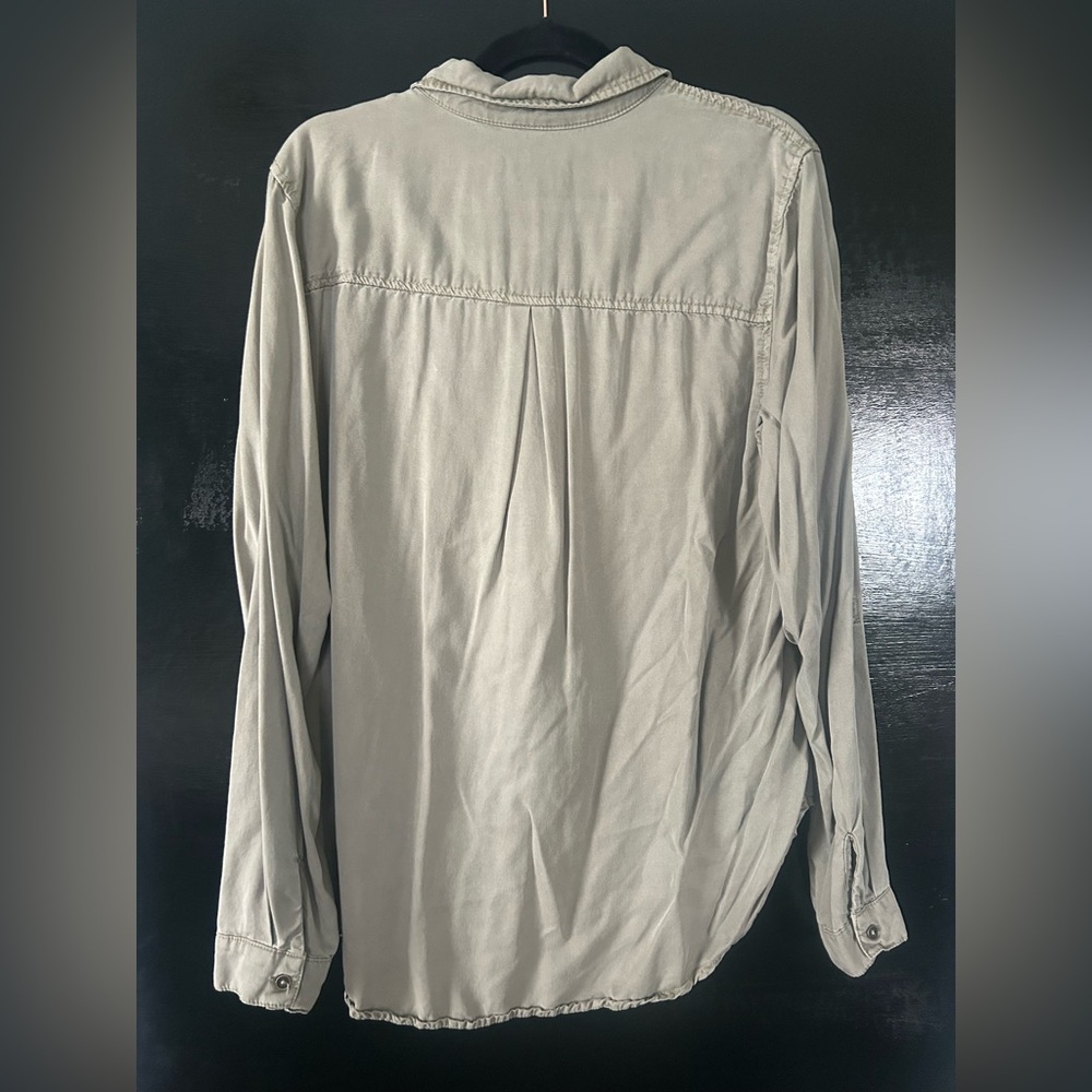 Know Rose button down - Picture 2 of 3